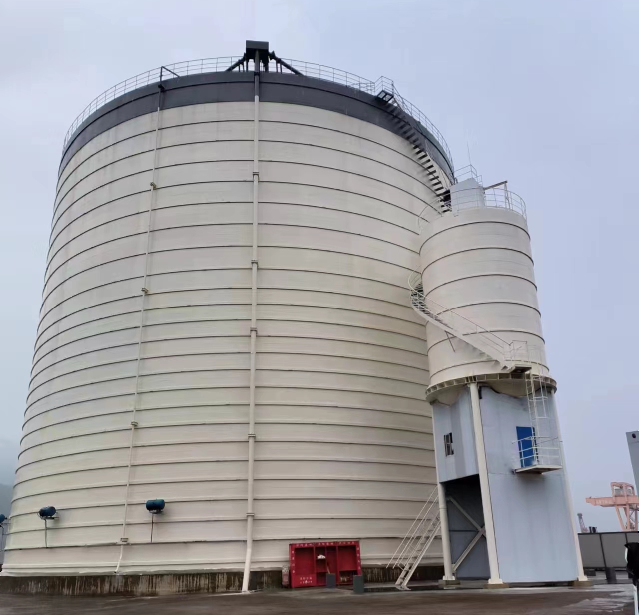 波莲镇10万吨水泥钢板库