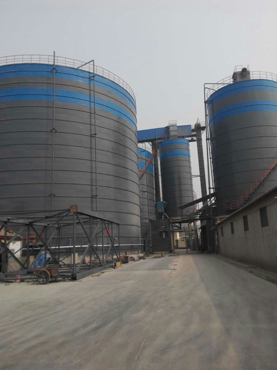 波莲镇粉煤灰储存库基础怎么建造